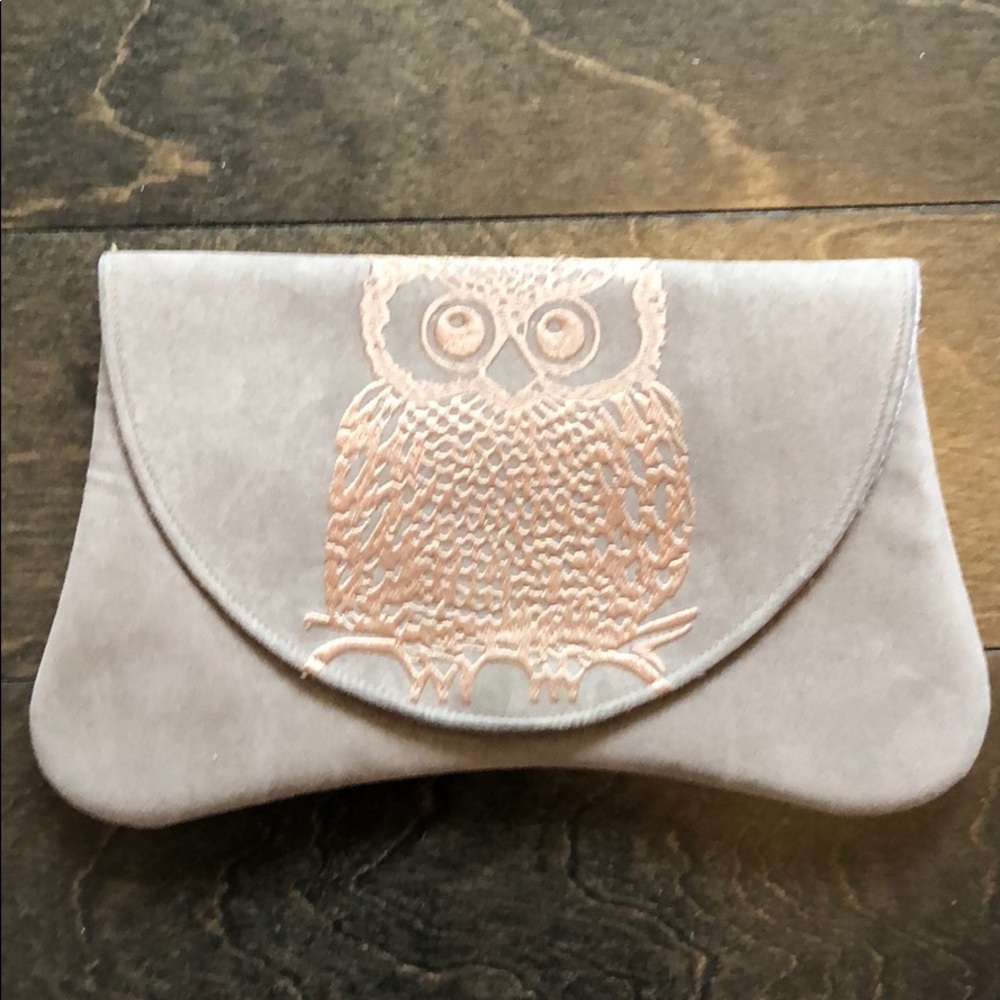 Owl clutch